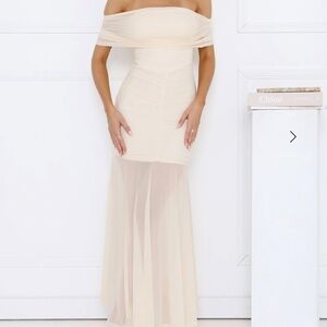 Lumière Off Shoulder Mesh Maxi Dress Yellow - M